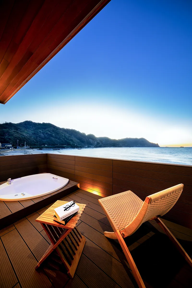 外部デッキ夕景